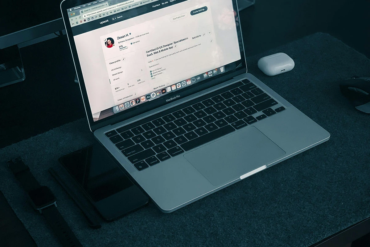 Online working laptop on UpWork